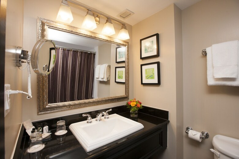 Old Stone Inn Boutique Hotel