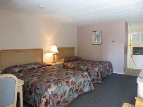 Parkway Motel