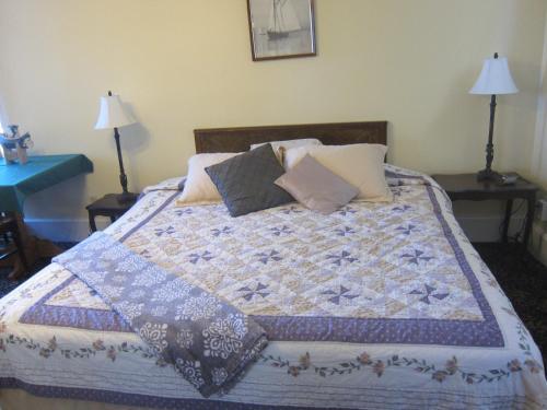 Posada Salmon River Country Inn