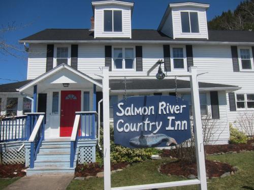 Posada Salmon River Country Inn