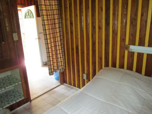 Seawood Bed & Breakfast & Cabins