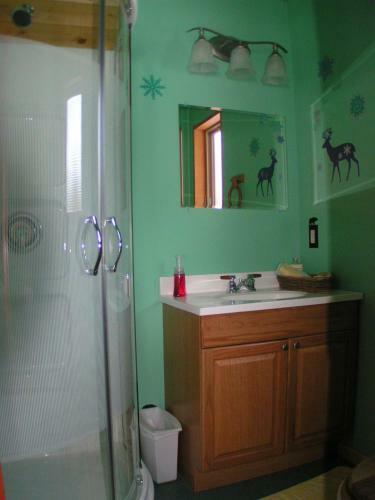 Seawood Bed & Breakfast & Cabins