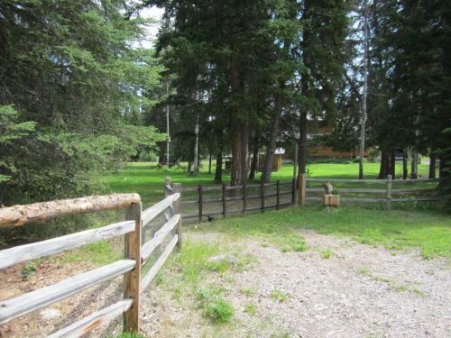Seawood Bed & Breakfast & Cabins