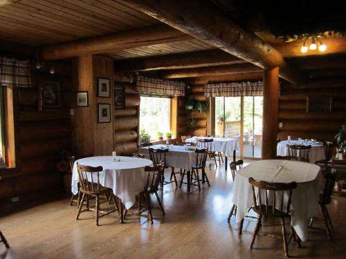 Lodge Lac Des Roches Resort