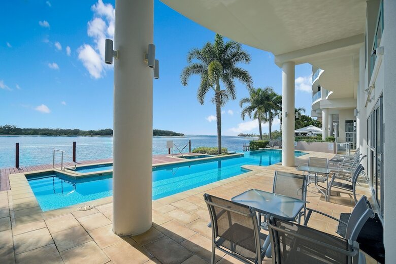 Apartamentos The Duporth Riverside