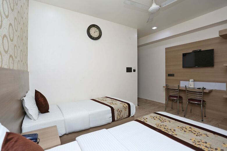 Hotel Oyo 5663 Gs Inn