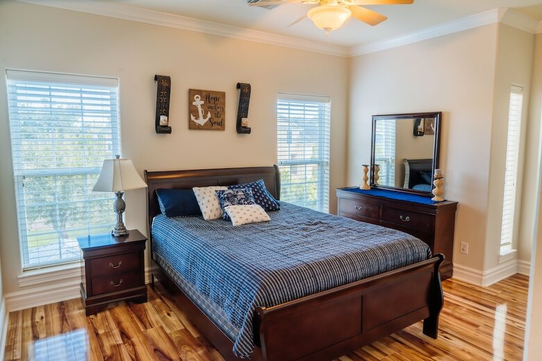 Spacious Kemah Boardwalk Townhome