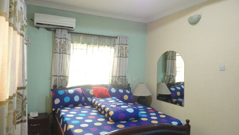 Hotel Hallmark Suites Itori