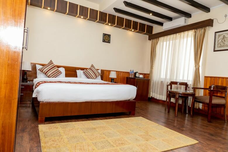 Hotel Mukhum International