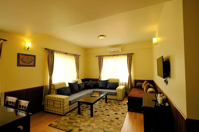 Hotel Mukhum International