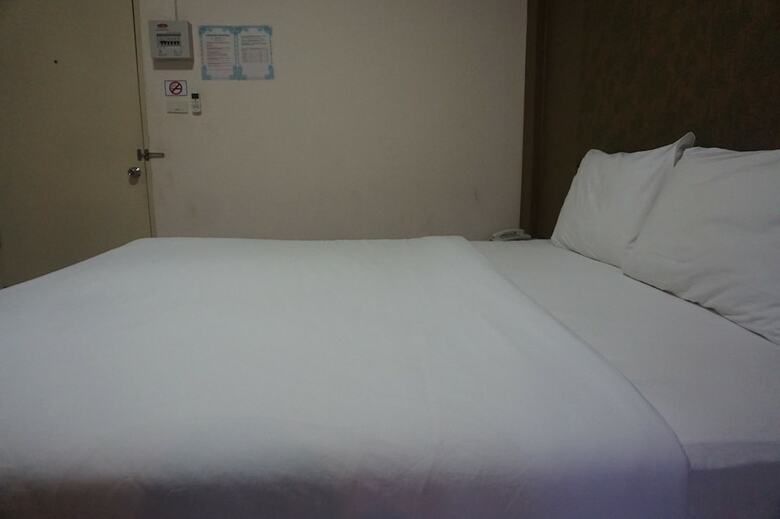 Wetsawat Place Hotel