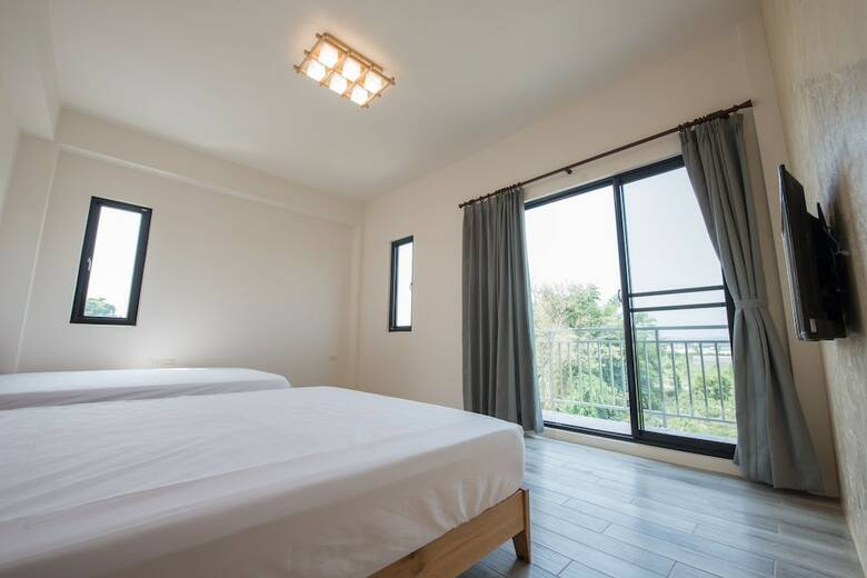 Hotel Here Is Bnb