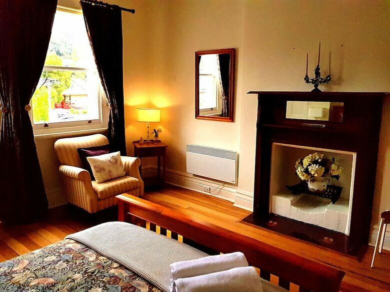 Bed & Breakfast Cygnet Old Bank B & B Cafe & Gift Store