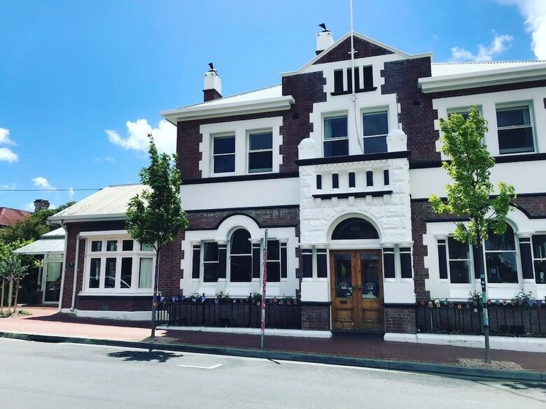 Bed & Breakfast Cygnet Old Bank B & B Cafe & Gift Store