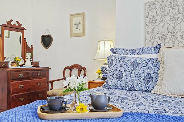 Bed & Breakfast Cygnet Old Bank B & B Cafe & Gift Store