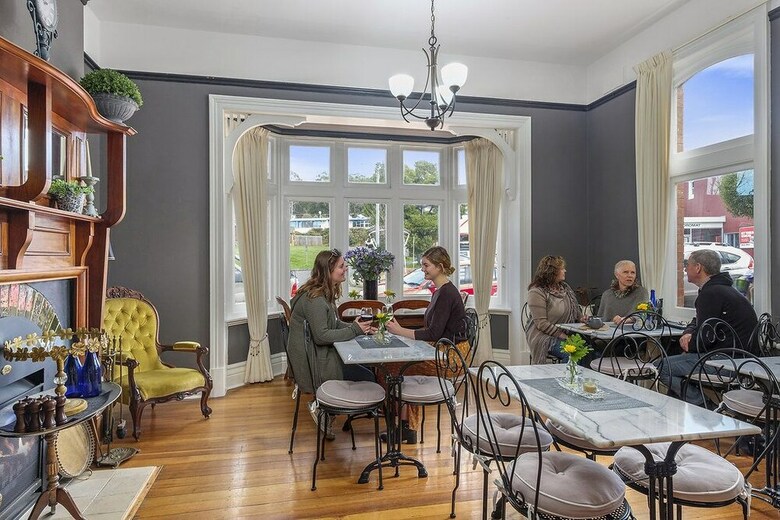 Bed & Breakfast Cygnet Old Bank B & B Cafe & Gift Store