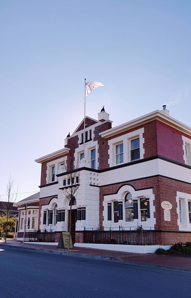 Bed & Breakfast Cygnet Old Bank B & B Cafe & Gift Store