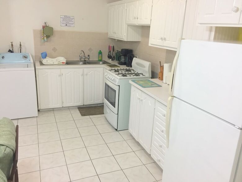 Cumber's Tropical Apartments