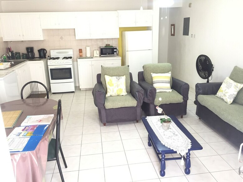 Cumber's Tropical Apartments