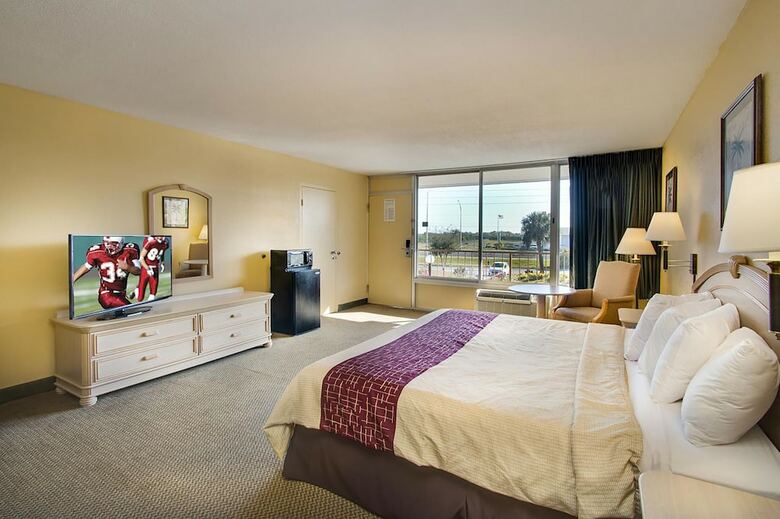 Oyo Hotel Dundee By Crystal Lake