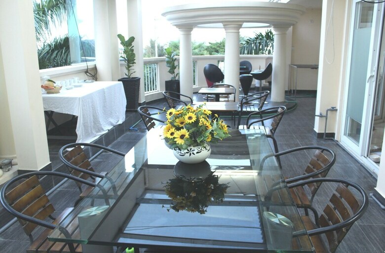 Palms Garden Hotel Near Secc