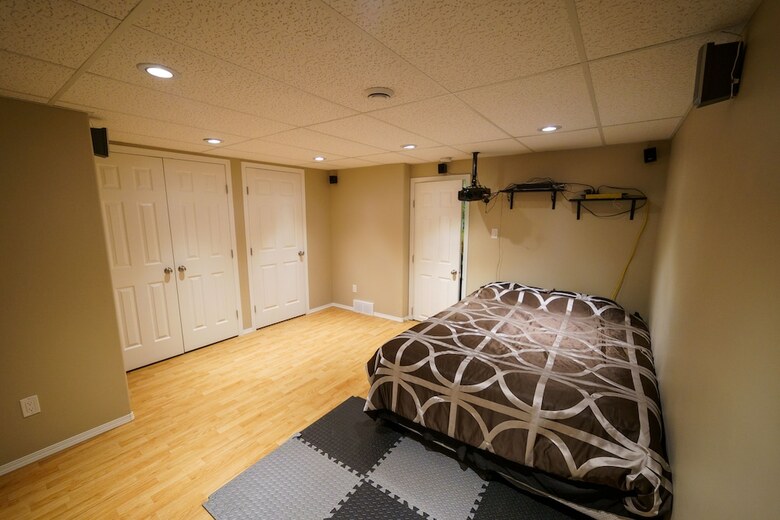 Apartamentos Lakewood's Local Living Quarters