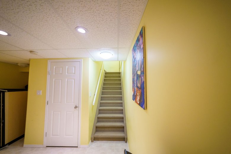 Apartamentos Lakewood's Local Living Quarters