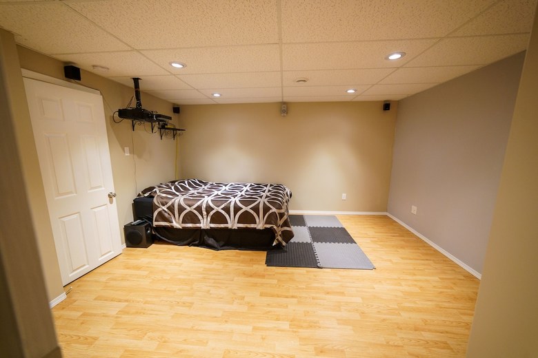 Apartamentos Lakewood's Local Living Quarters