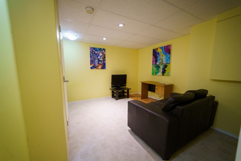 Apartamentos Lakewood's Local Living Quarters