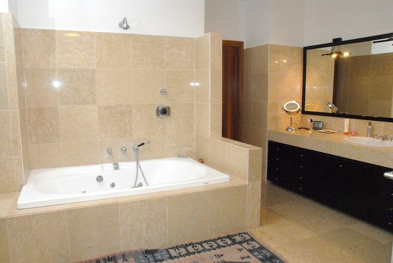 Hotel Resort Villa Manu