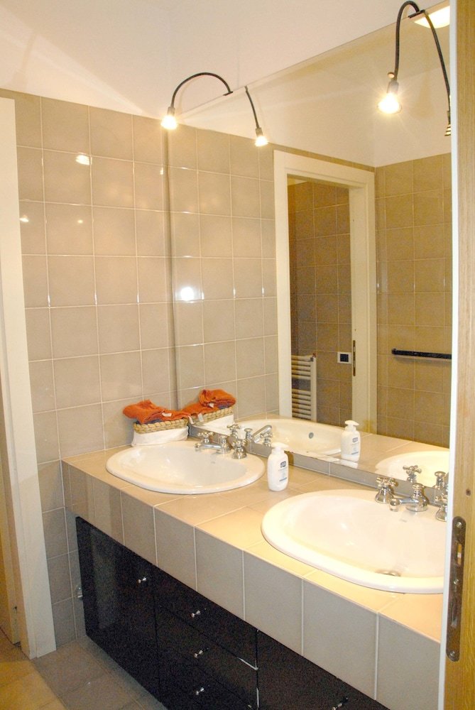 Hotel Resort Villa Manu