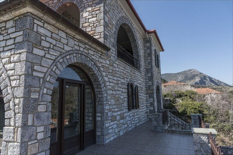 Villa Stone Mansion Anavryti