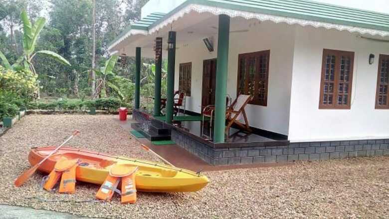 Bed & Breakfast Kuttickattil Gardens Home Stay