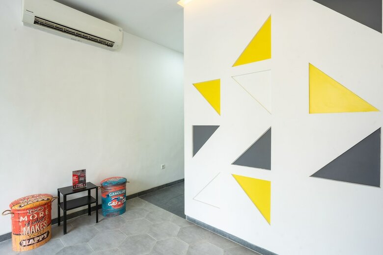 Hotel Reddoorz Plus @ Danau Sunter Utara