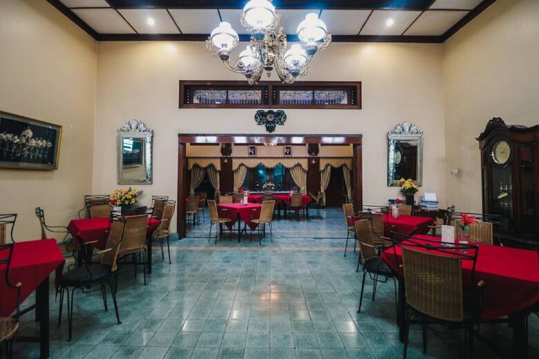 Hotel Reddoorz Plus @ Purwosari