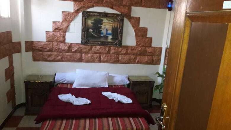 Hostal Pharaohs Palace Hotel