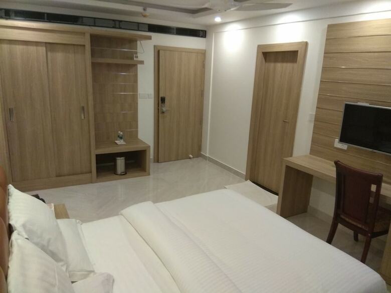 Alleppey Prince Hotel