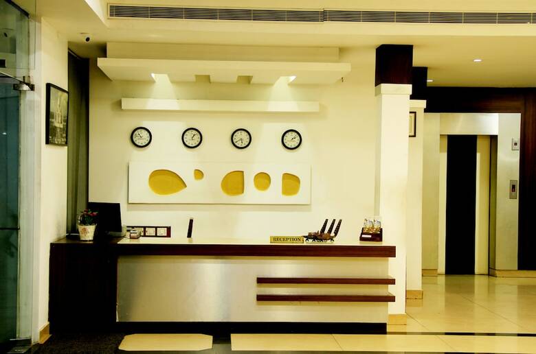 Hotel Xaviers Residency