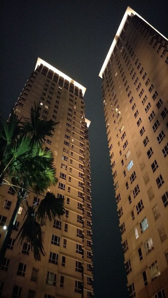 Aparthotel At Home Somerset Permata Berlian