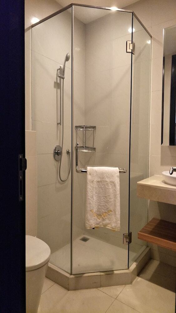 Aparthotel At Home Somerset Permata Berlian
