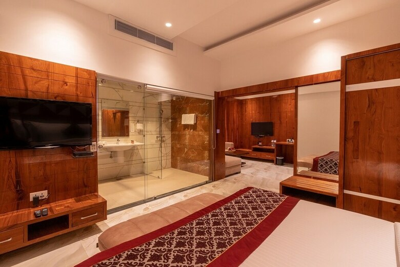 Hotel Clarks Inn Ambala
