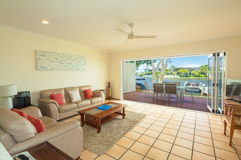 Noosa Entrance Waterfront Resort