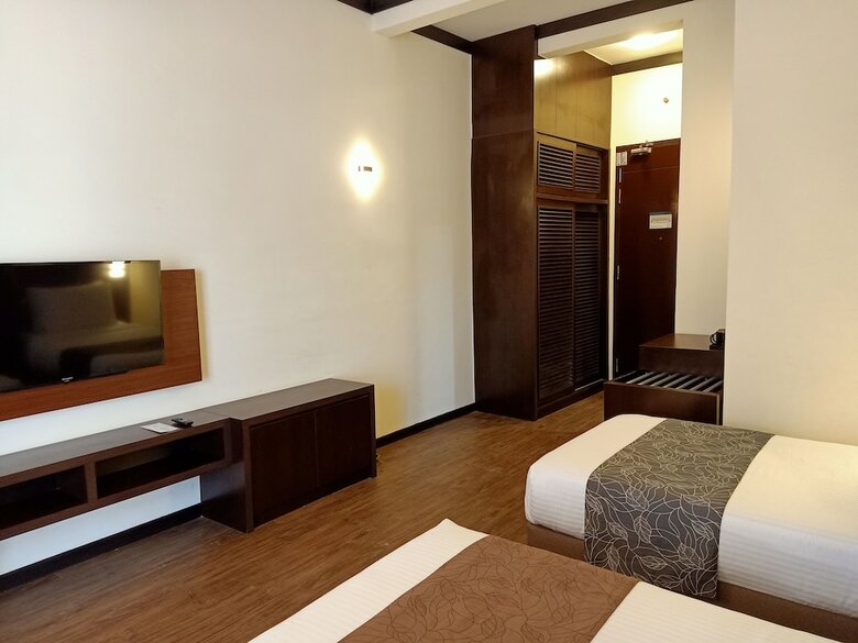Hotel Lanjut Beach & Golf Resort