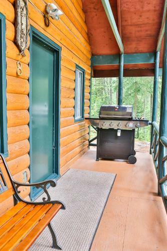 Mountain River Lodge