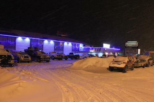 Highwood Motel