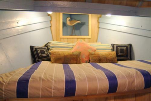 Hotel Sea Parrot Ocean View Manor