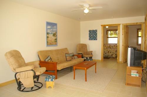 Hotel Sea Parrot Ocean View Manor
