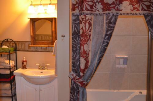 Hotel Sea Parrot Ocean View Manor