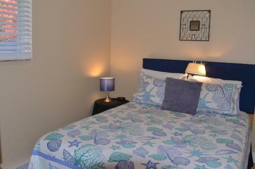 Hotel Sea Parrot Ocean View Manor