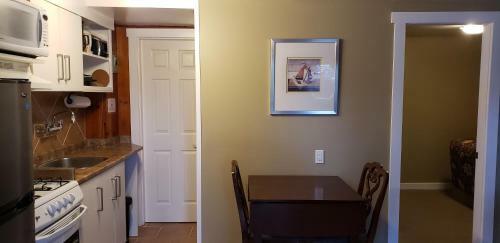 Malahat Bungalows Motel
